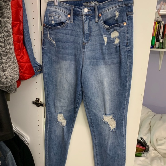 Urban Outfitters Denim - High waisted Ripped jeans